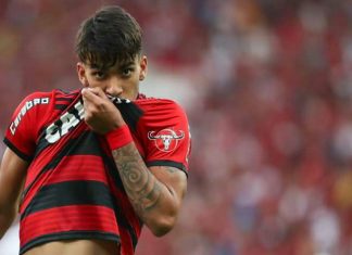 Flamengo goleia Sport e segue líder do Brasileirão