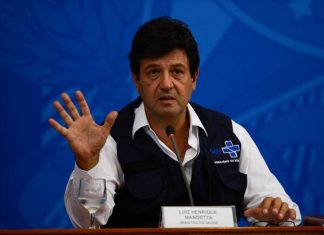 Mandetta é demitido por Bolsonaro do Ministério da Saúde