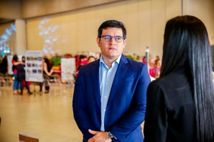 f6f6b958-d15b-4a4f-8ca0-eec9e01de29e